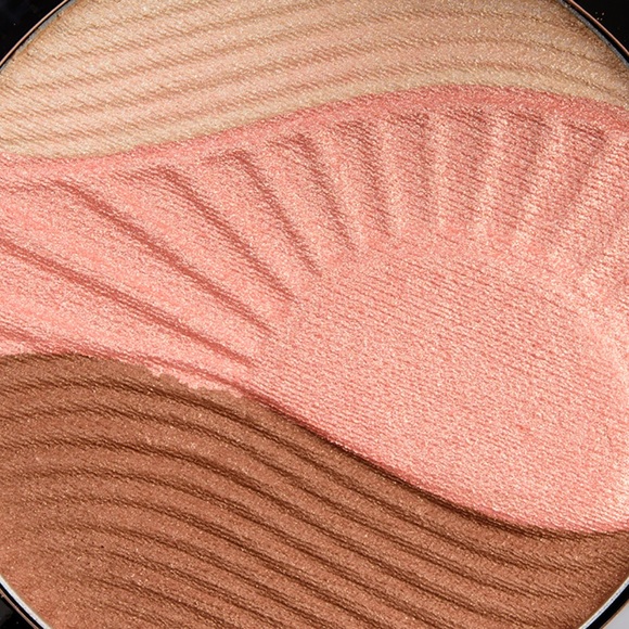 New In Box Becca x Chrissy Teigen Bronze & Glow - Picture 7 of 16